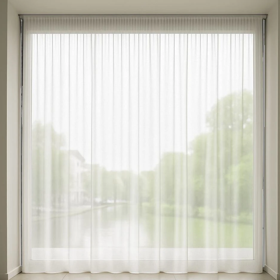 Extra brede vitragegordijnen op maat - Naadloze gordijnen voor schuifpuien en grote raampartijen.